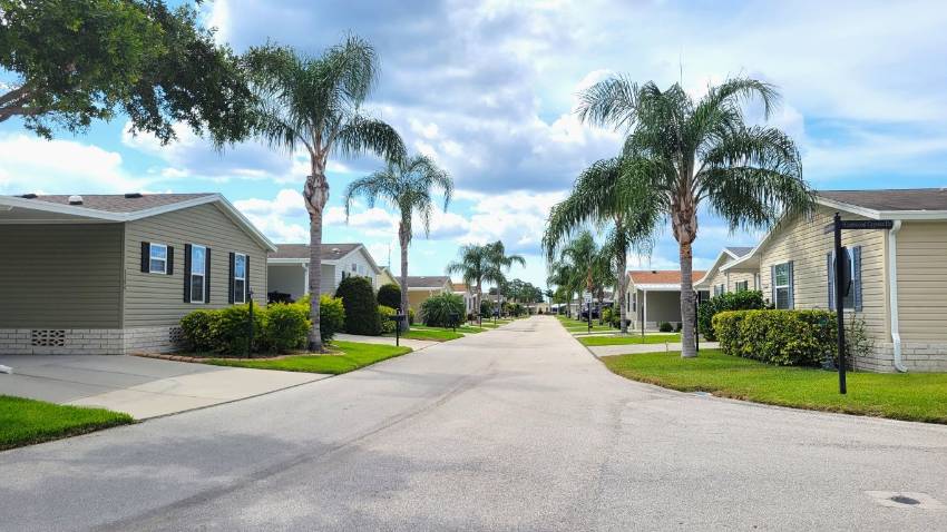 344 Siberian Cypress Circle a Winter Haven, FL Mobile or Manufactured Home for Sale